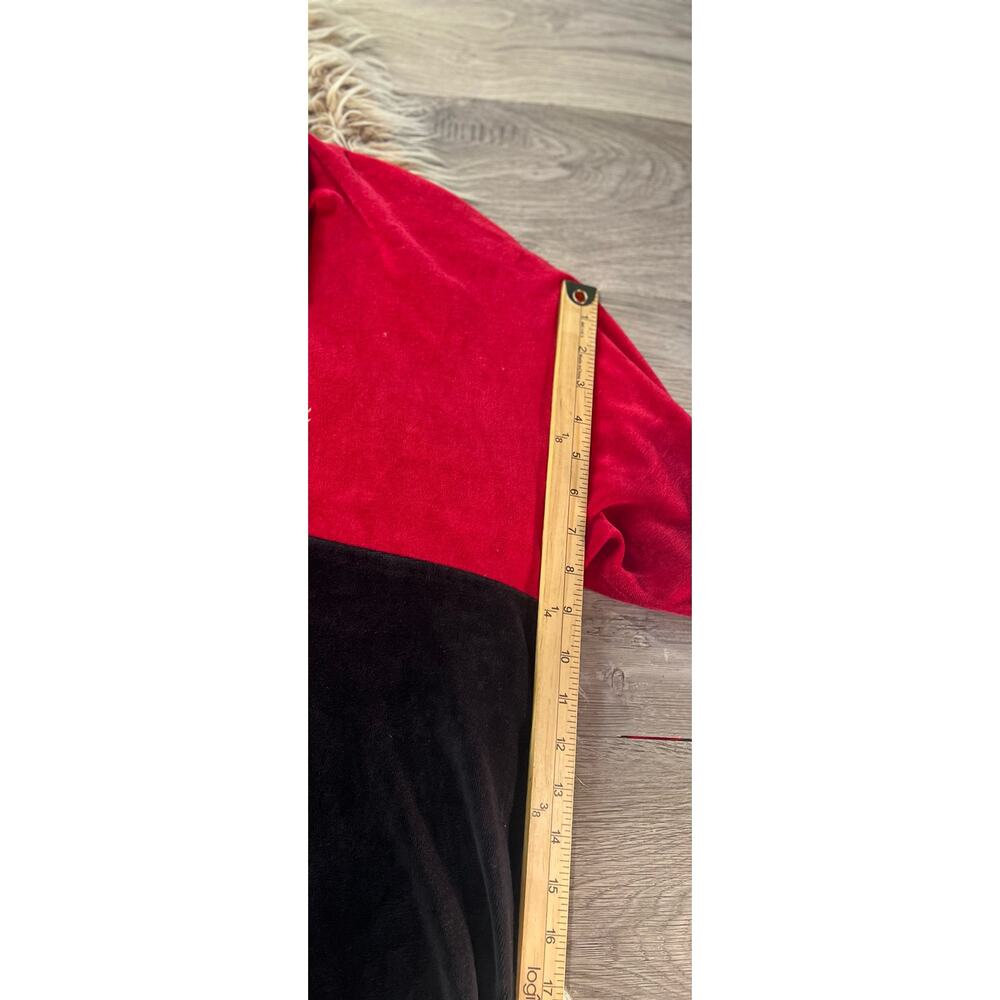 Jaclyn Smith vintage black & red velour pull over - Picture 5 of 10
